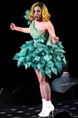    Lady GaGa  2010  (49 )