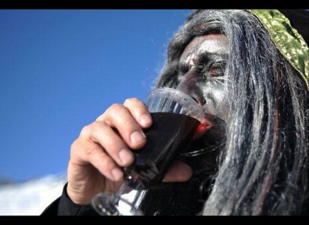    (Hexenabfahrt) (33  + 3 )